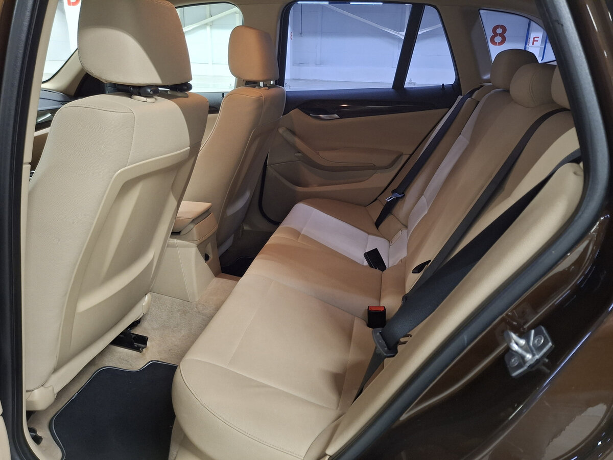 Б/У БМВ Икс1 2012 года. Фото: #11