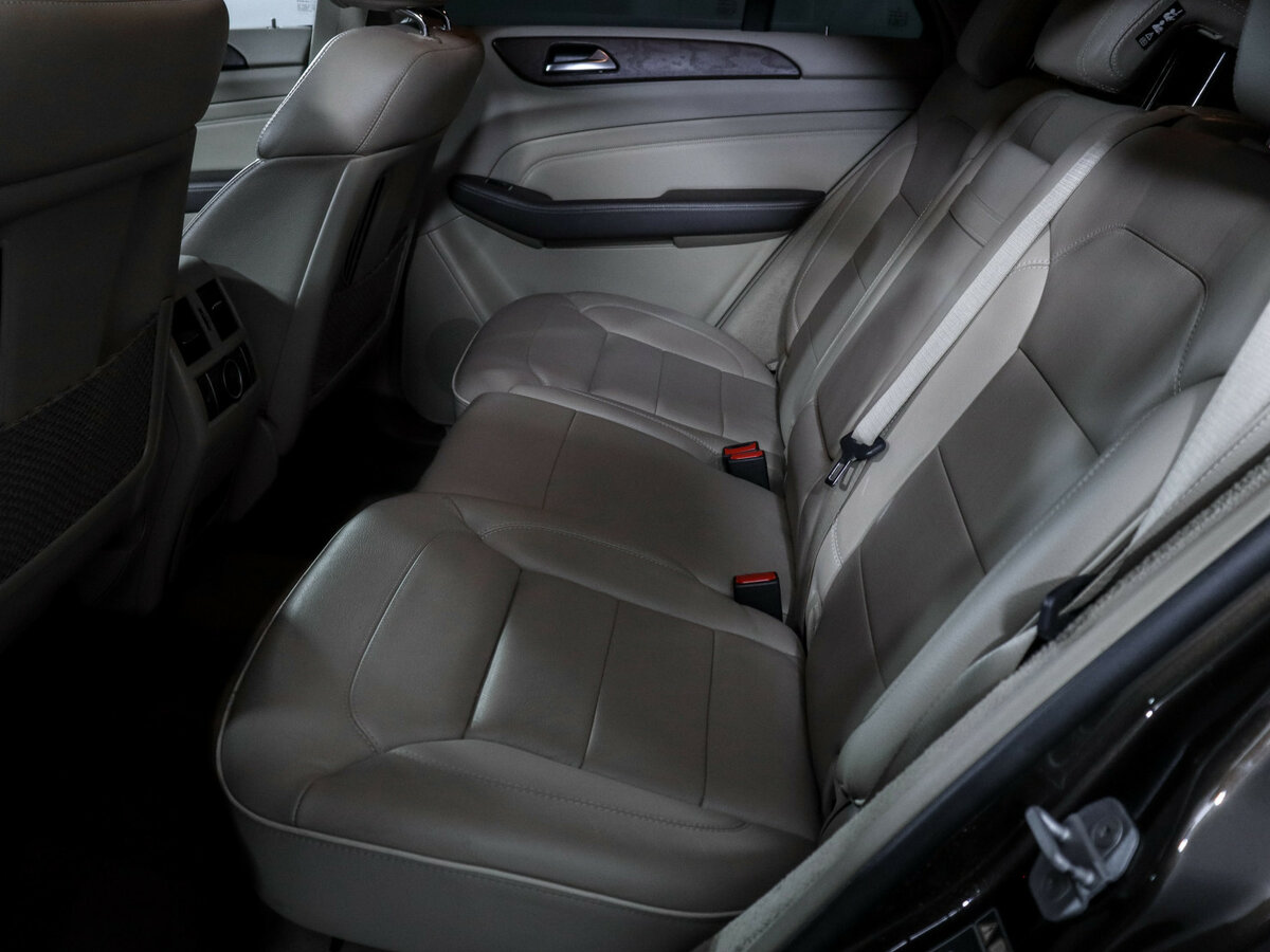 Б/У Мерседес-Бенц М-Класс 2012 года. Фото: #7