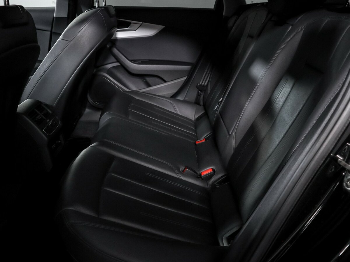 Б/У Ауди А4 2019 года. Фото: #7