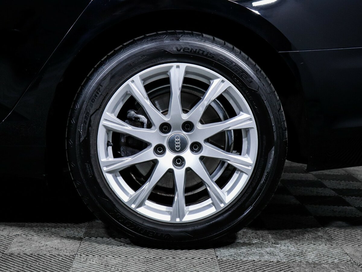 Б/У Ауди А4 2019 года. Фото: #11