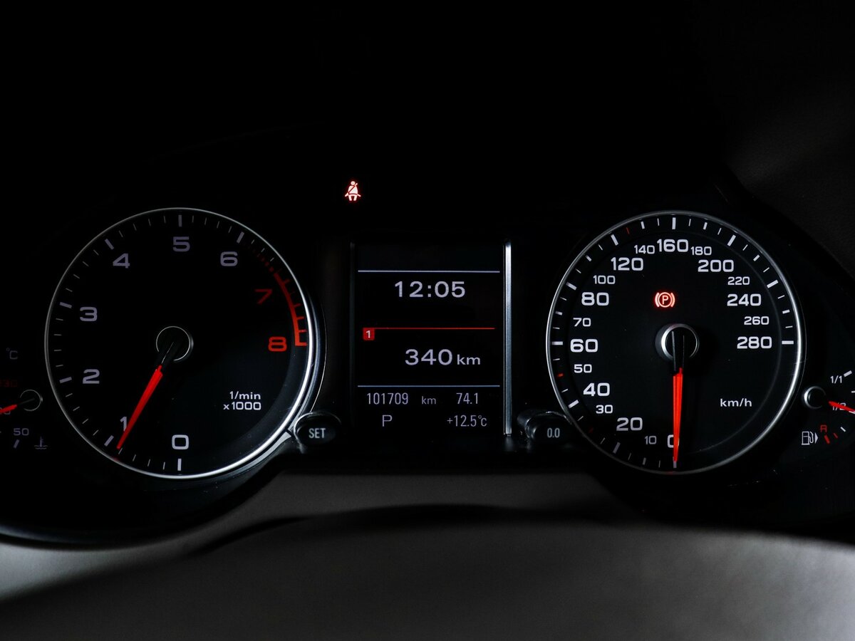 Б/У Ауди К5 2013 года. Фото: #8