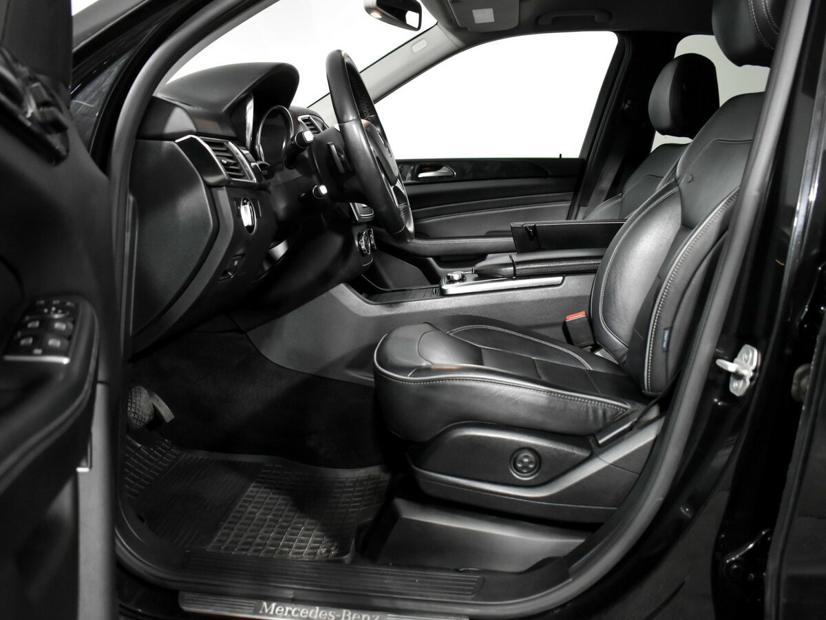 Б/У Мерседес-Бенц М-Класс 2013 года. Фото: #9