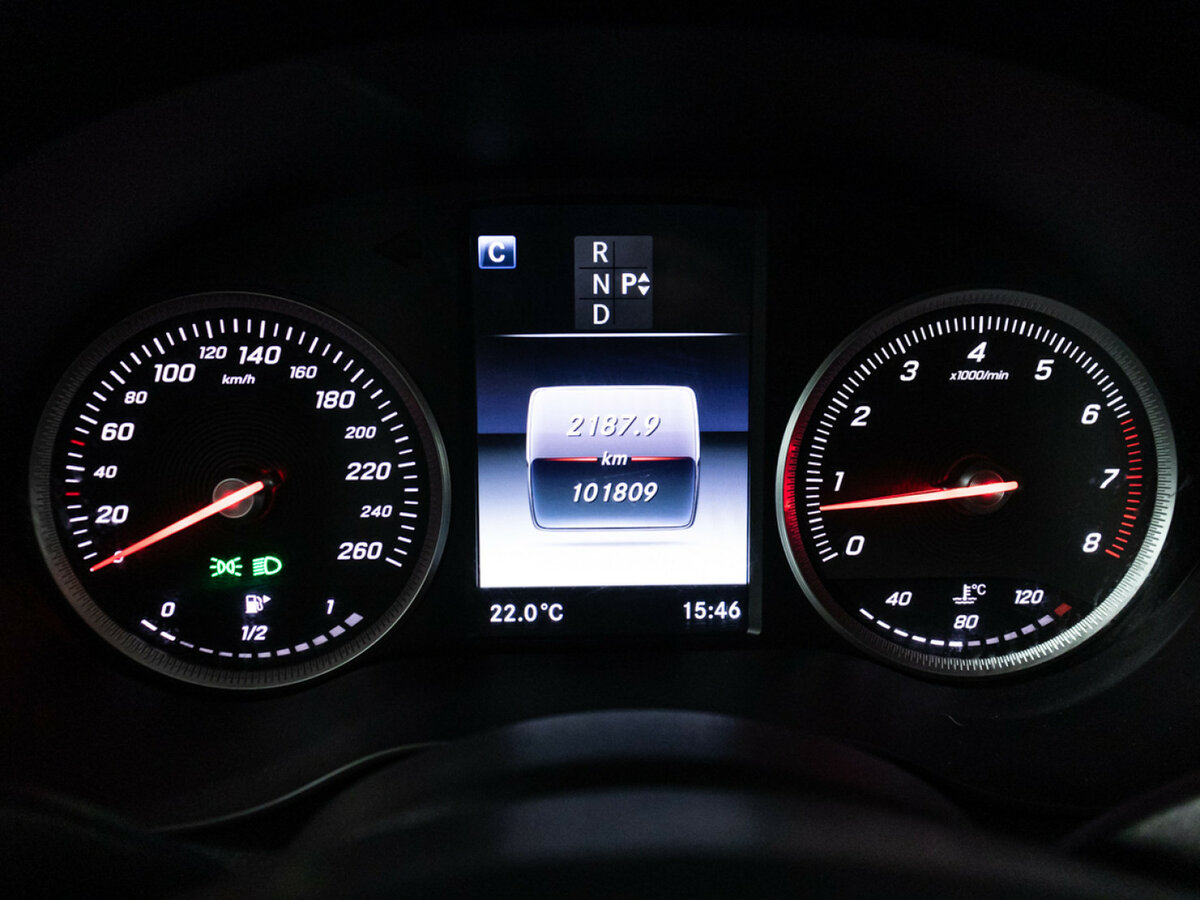 Б/У Мерседес-Бенц Ц-Класс 2018 года. Фото: #11