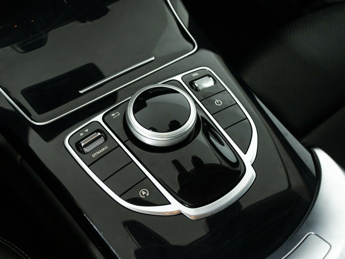 Б/У Мерседес-Бенц Ц-Класс 2018 года. Фото: #15