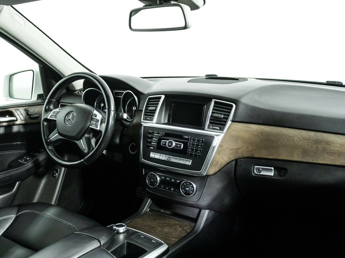 Б/У Мерседес-Бенц М-Класс 2014 года. Фото: #6