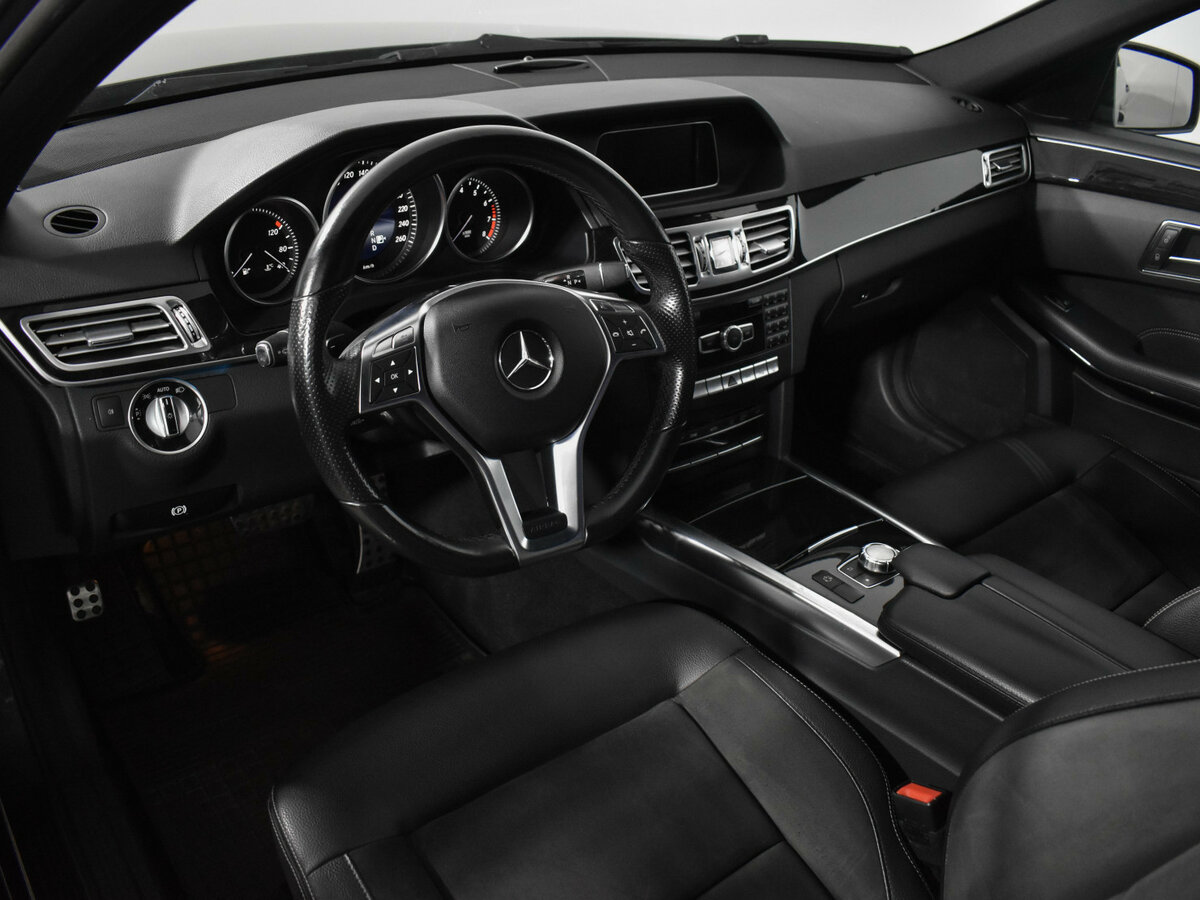 Б/У Мерседес-Бенц Е-Класс 2014 года. Фото: #6