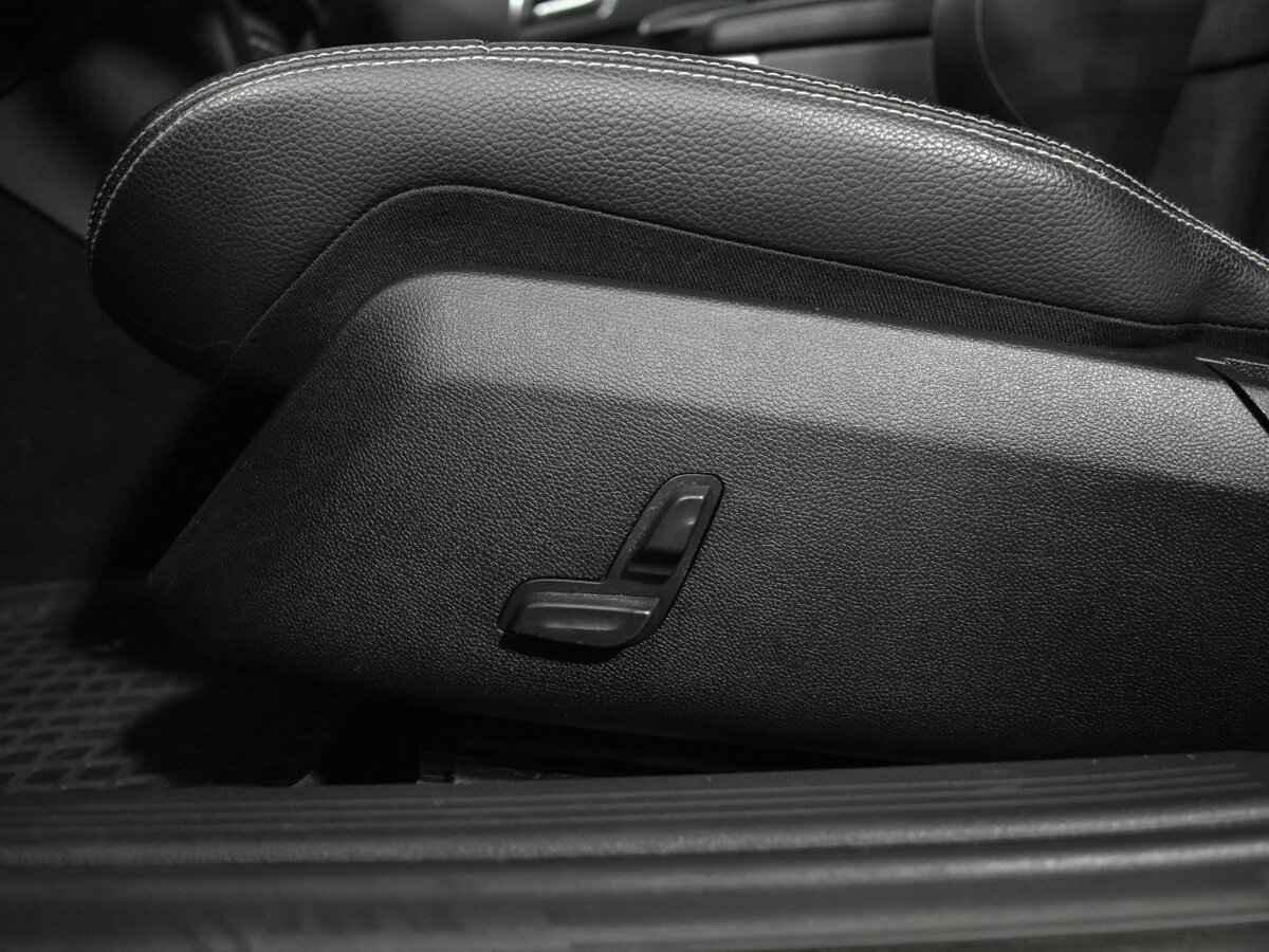 Б/У Мерседес-Бенц Е-Класс 2014 года. Фото: #8