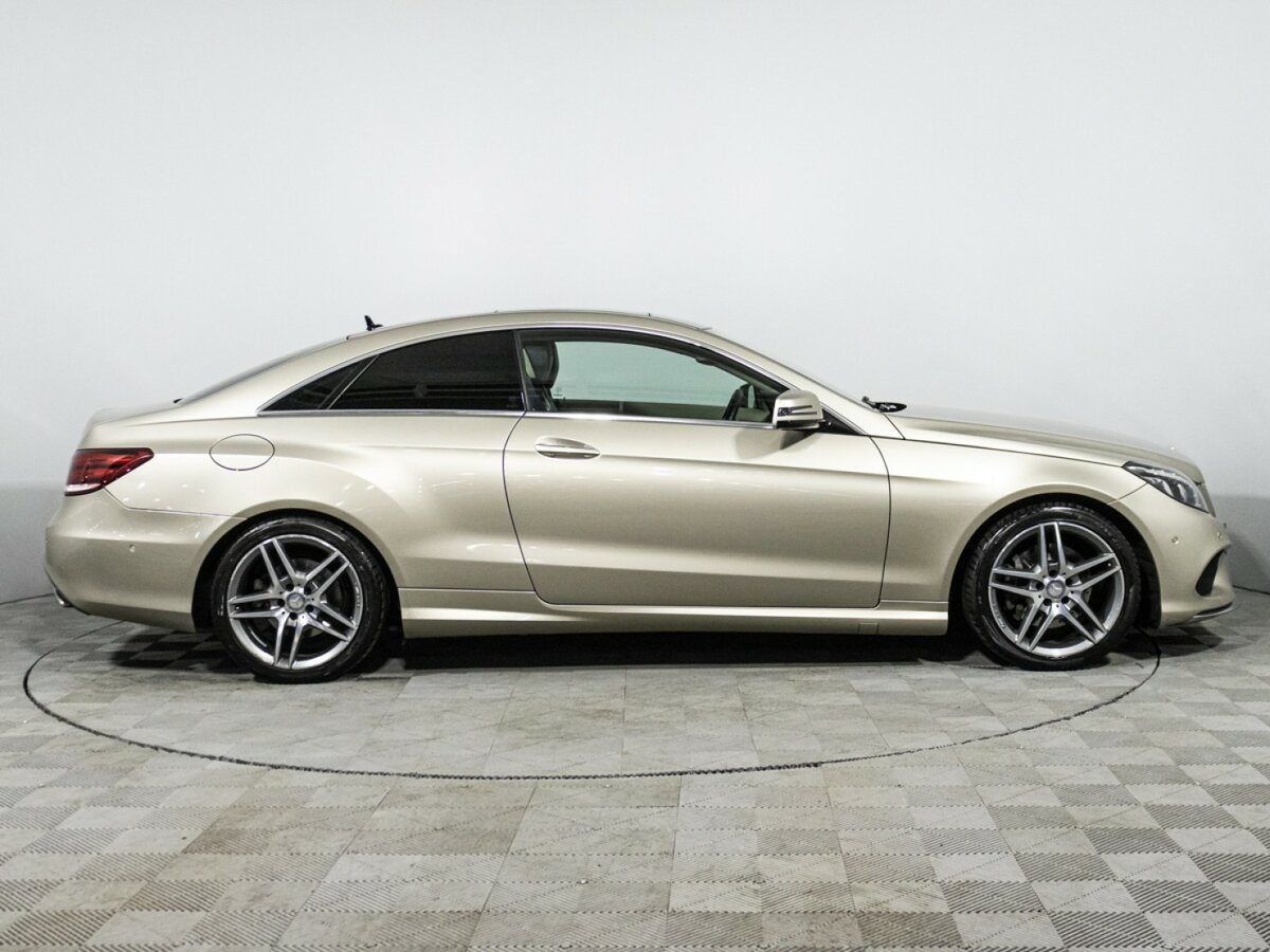 Б/У Мерседес-Бенц Е-Класс 2014 года. Фото: #3