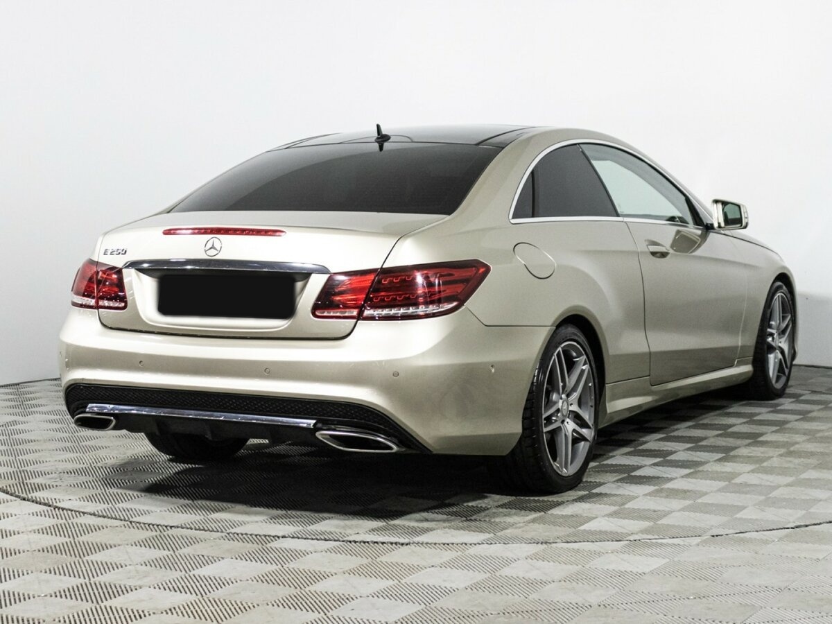 Б/У Мерседес-Бенц Е-Класс 2014 года. Фото: #4