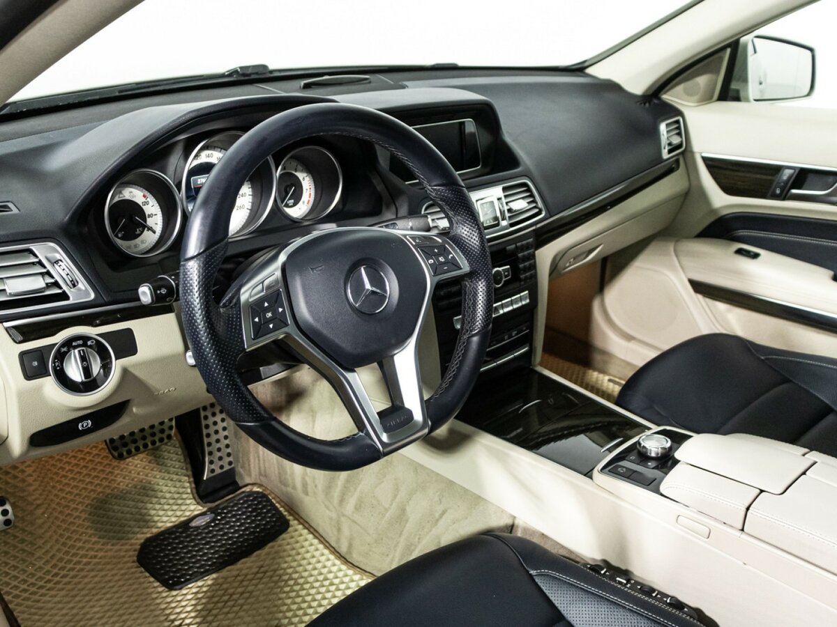 Б/У Мерседес-Бенц Е-Класс 2014 года. Фото: #10