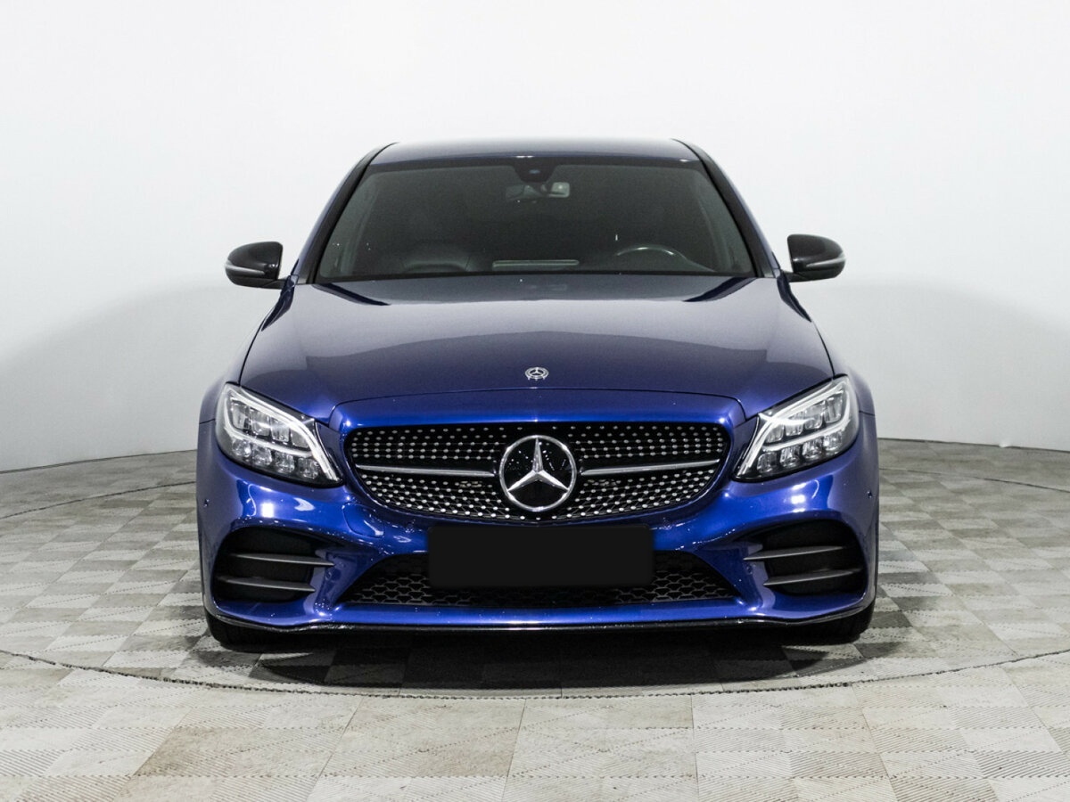 Б/У Мерседес-Бенц Ц-Класс 2018 года. Фото: #1