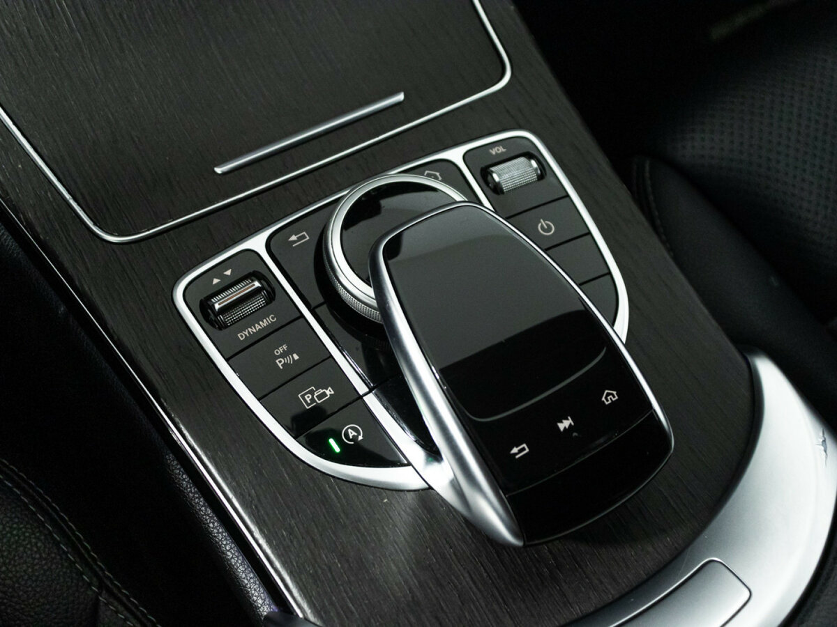 Б/У Мерседес-Бенц Ц-Класс 2018 года. Фото: #17