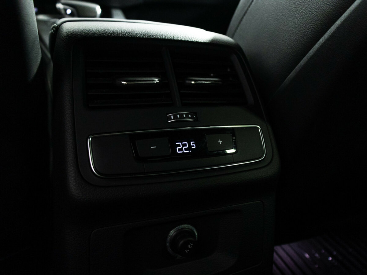 Б/У Ауди А4 2016 года. Фото: #18