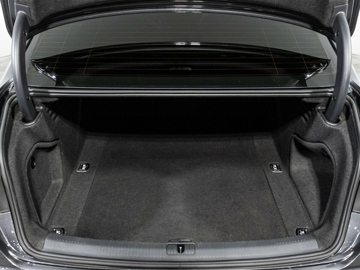 Б/У Ауди А4 2016 года. Фото: #19