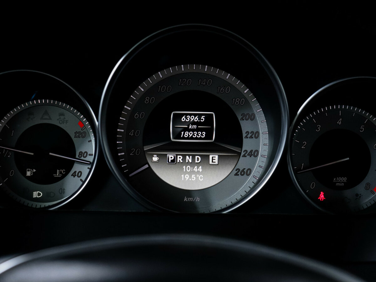 Б/У Мерседес-Бенц Ц-Класс 2012 года. Фото: #8