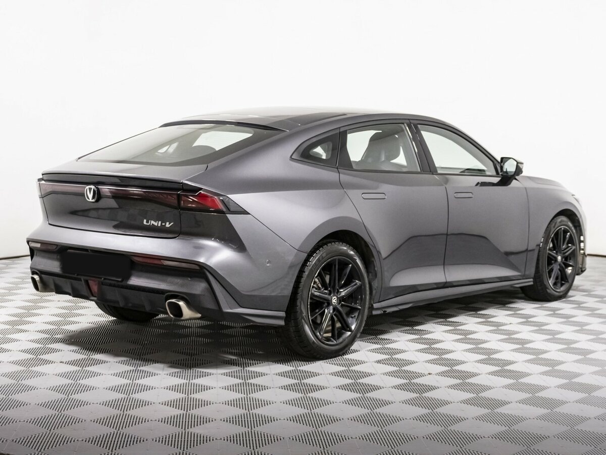 Б/У Чанган УНИ-В 2023 года. Фото: #3