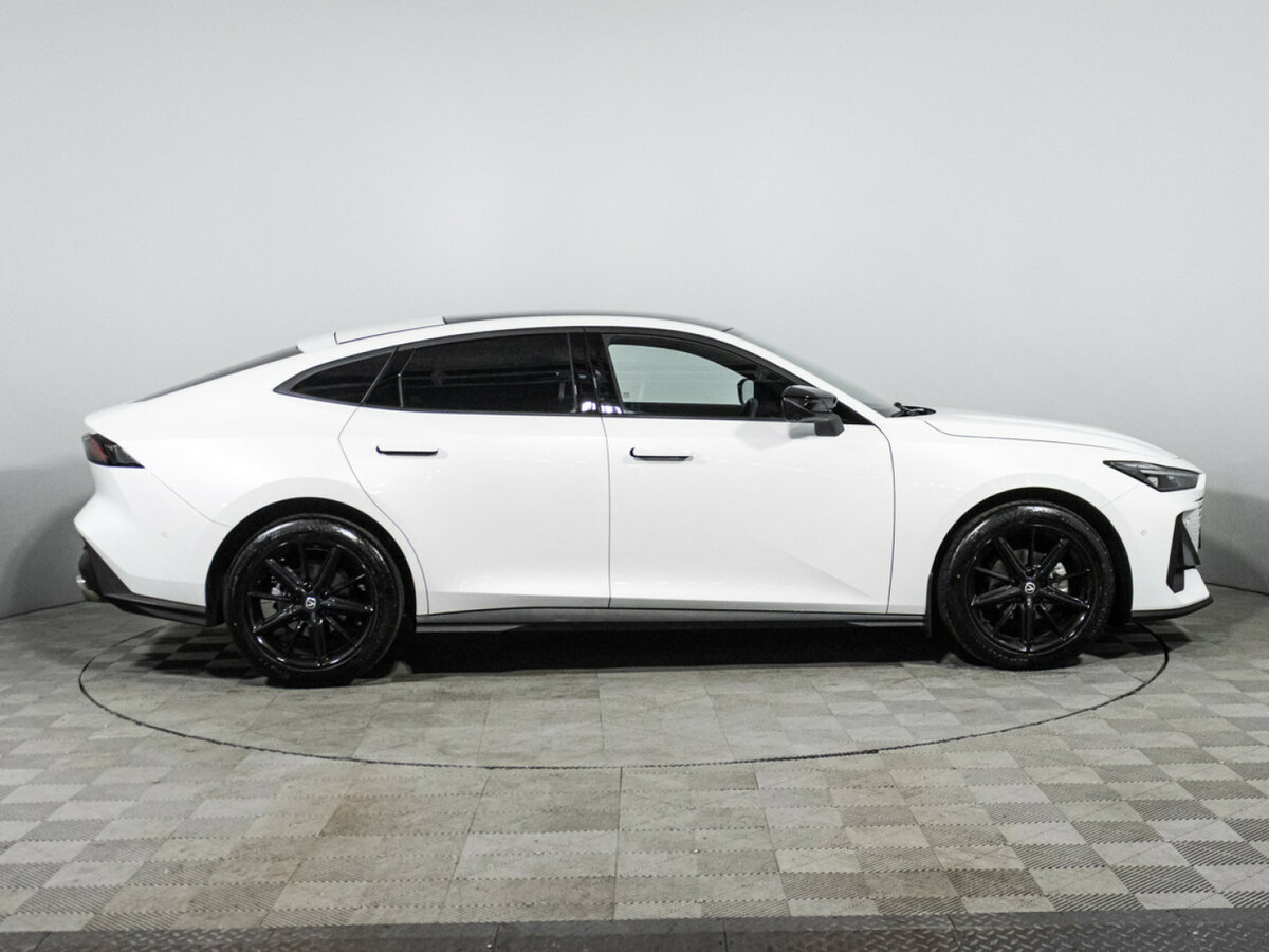 Б/У Чанган УНИ-В 2023 года. Фото: #3