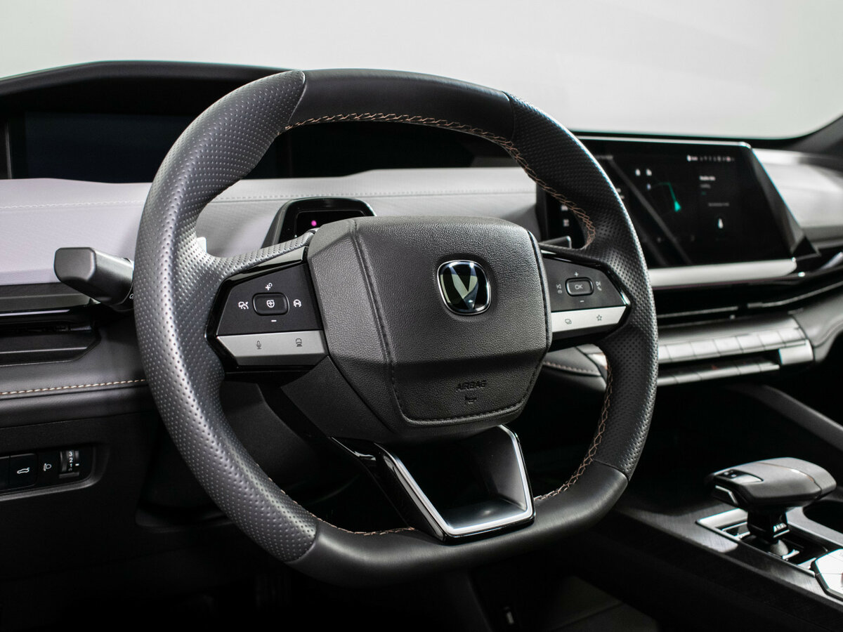 Б/У Чанган УНИ-В 2023 года. Фото: #13