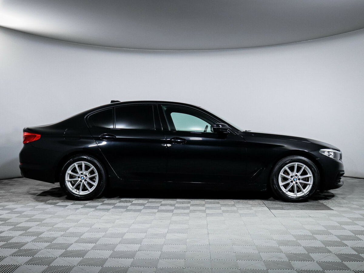 Б/У БМВ 5 серии 2019 года. Фото: #3