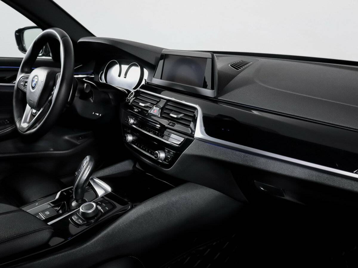 Б/У БМВ 5 серии 2019 года. Фото: #8