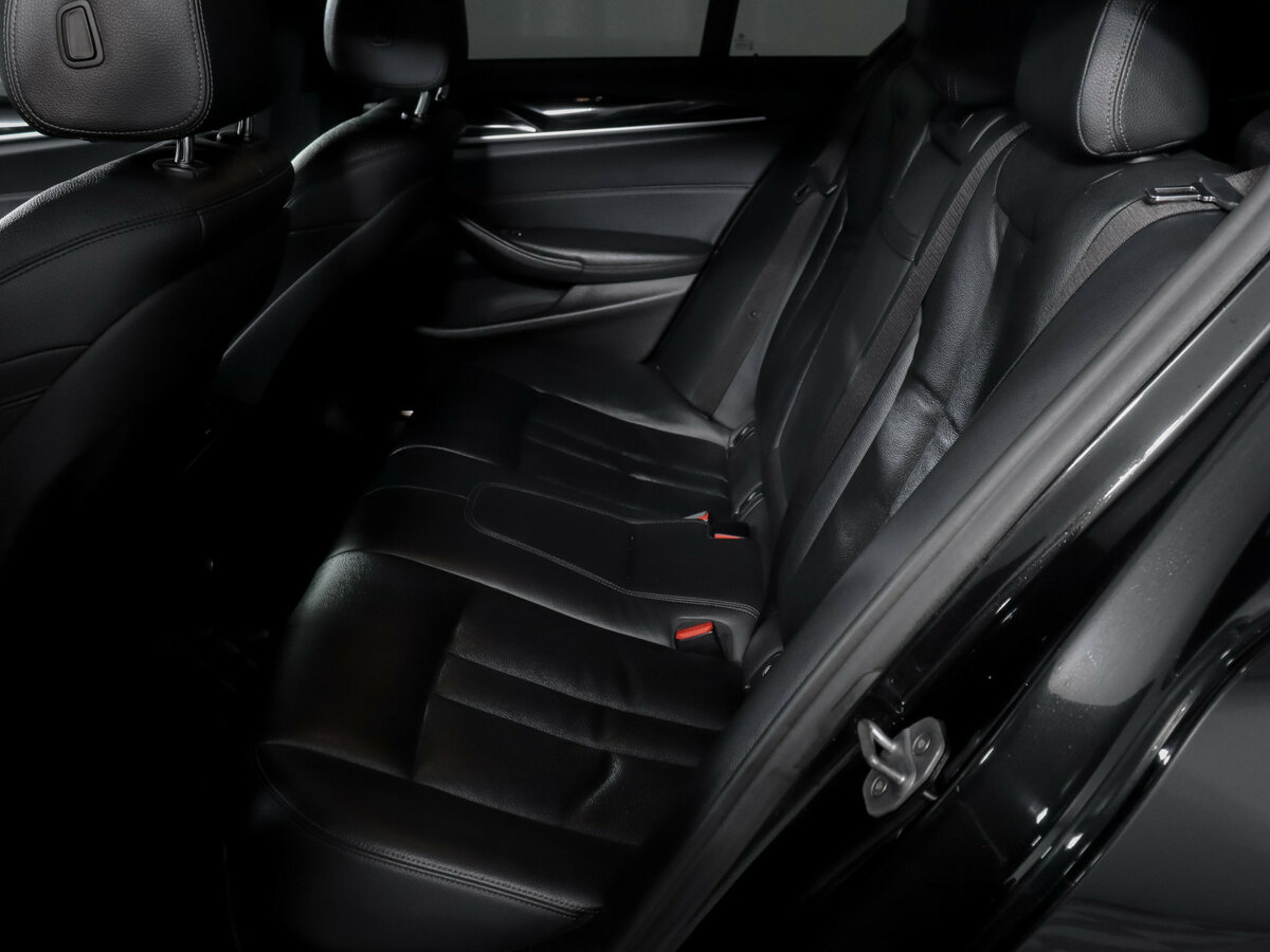 Б/У БМВ 5 серии 2019 года. Фото: #9