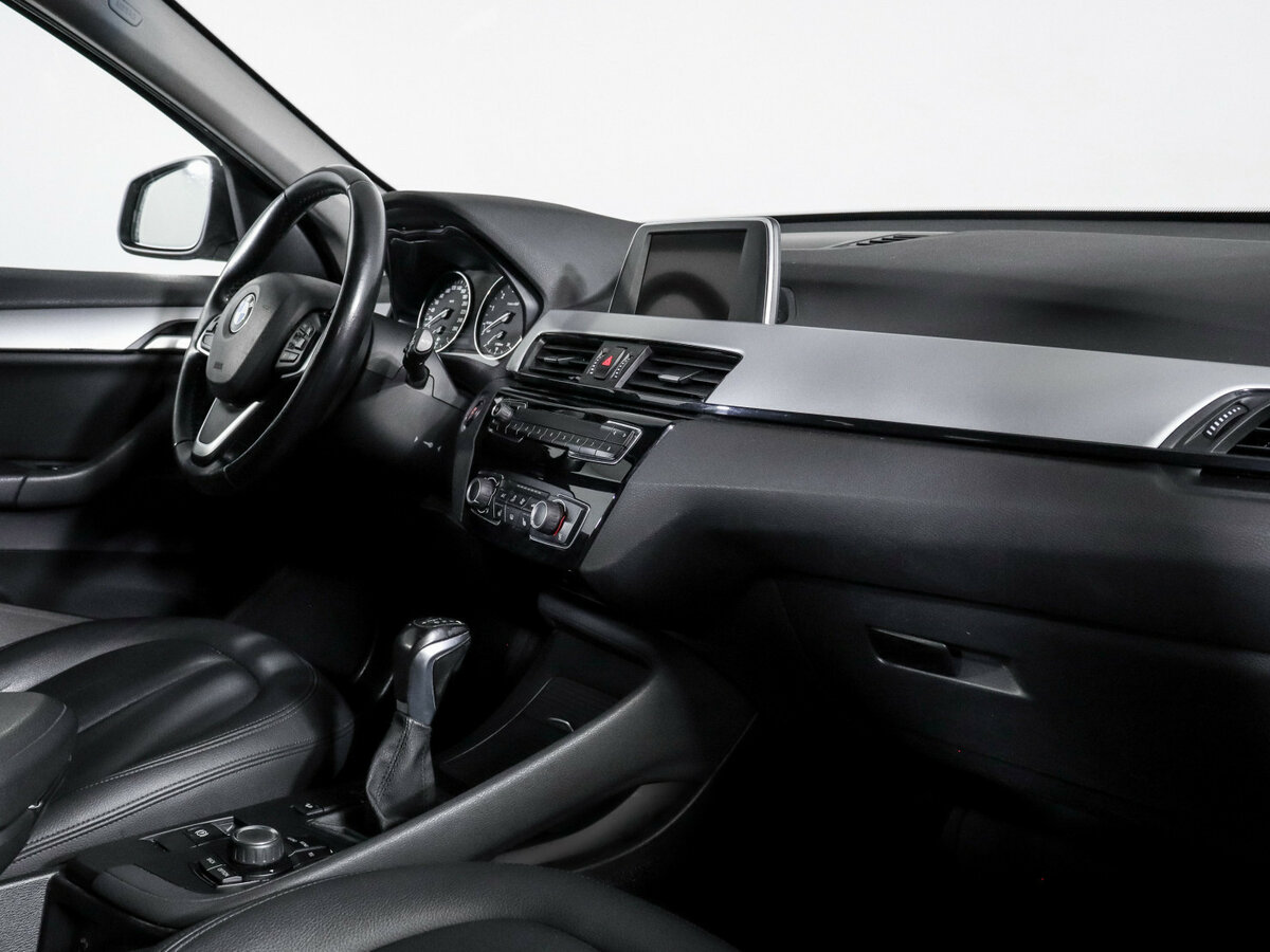 Б/У БМВ Икс1 2016 года. Фото: #8