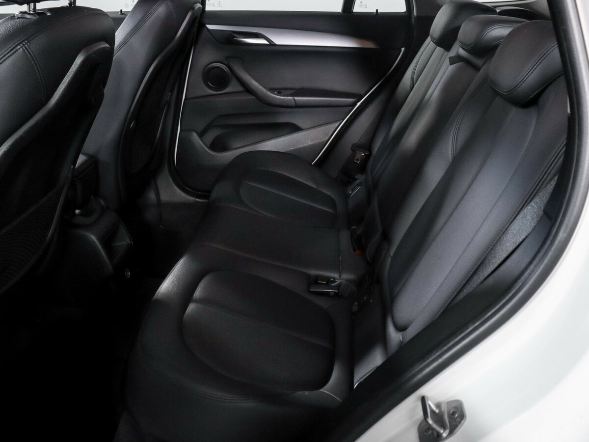 Б/У БМВ Икс1 2016 года. Фото: #9