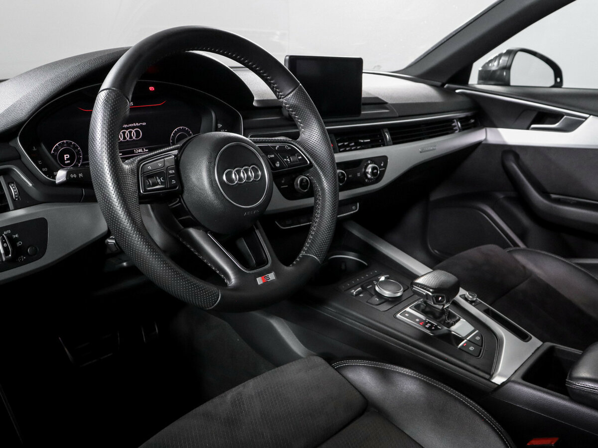 Б/У Ауди А4 2017 года. Фото: #13