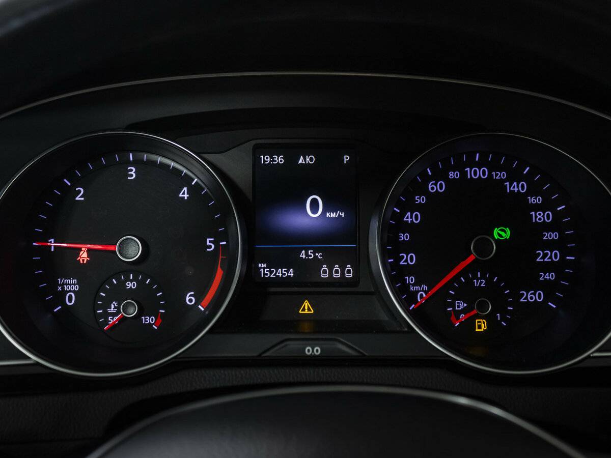 Б/У Фольксваген Пассат 2017 года. Фото: #8