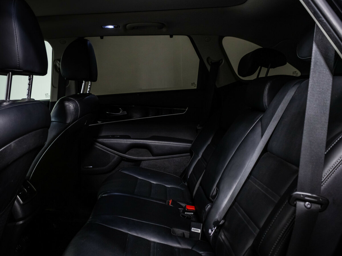 Б/У Киа Соренто 2018 года. Фото: #10