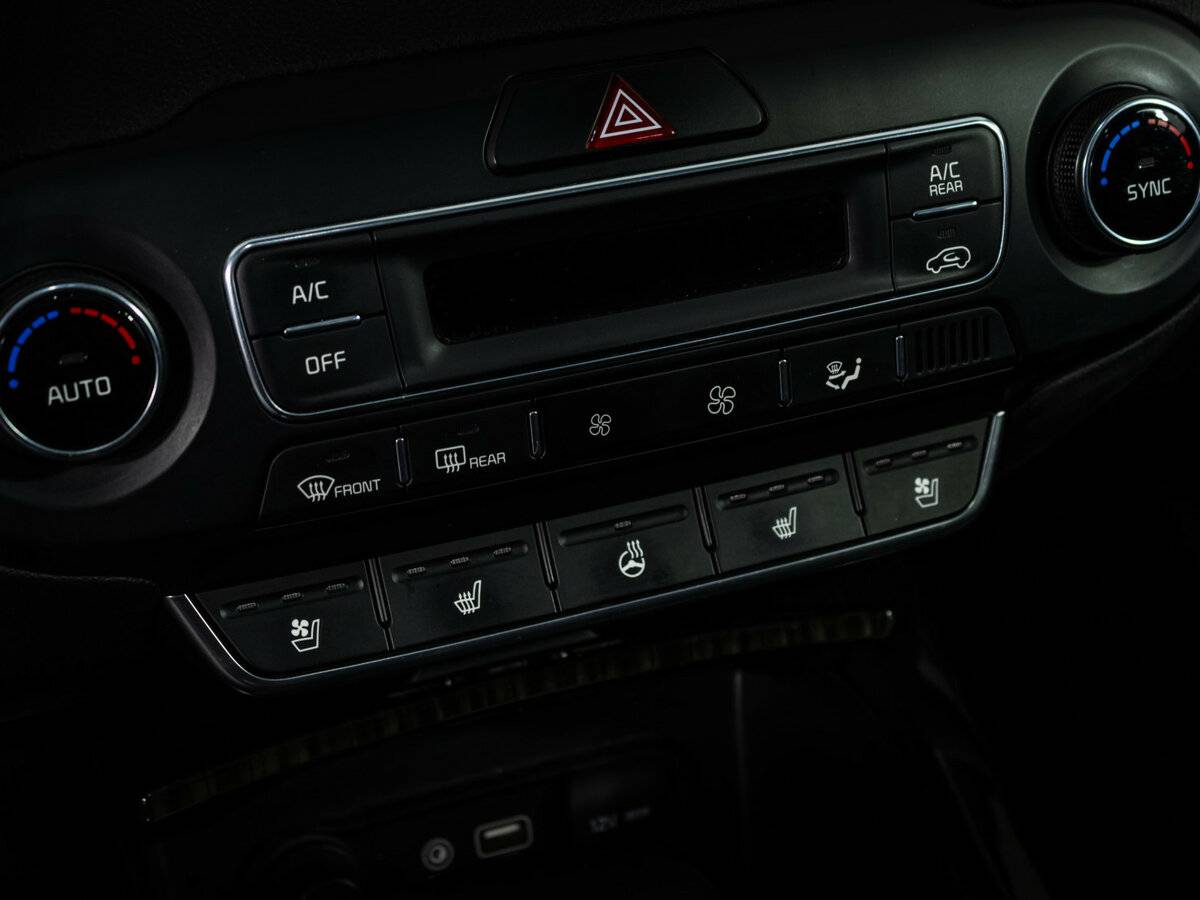 Б/У Киа Соренто 2018 года. Фото: #15