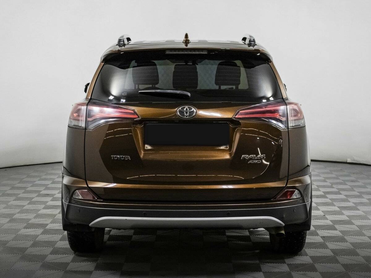 Б/У Тойота Рав4 2017 года. Фото: #4