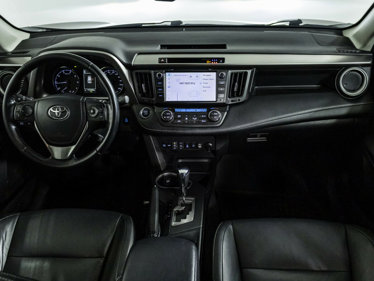 Б/У Тойота Рав4 2017 года. Фото: #9