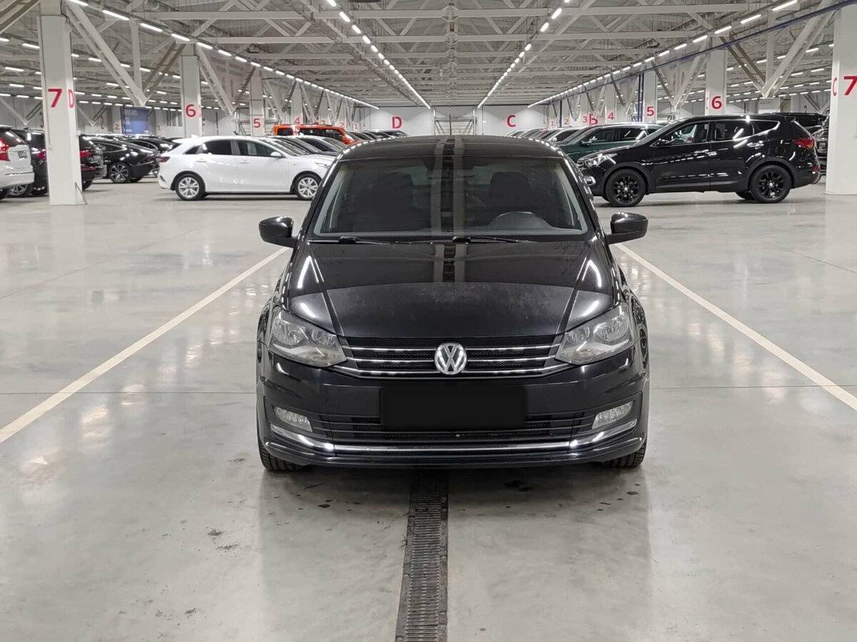 Б/У Фольксваген Поло 2016 года. Фото: #1