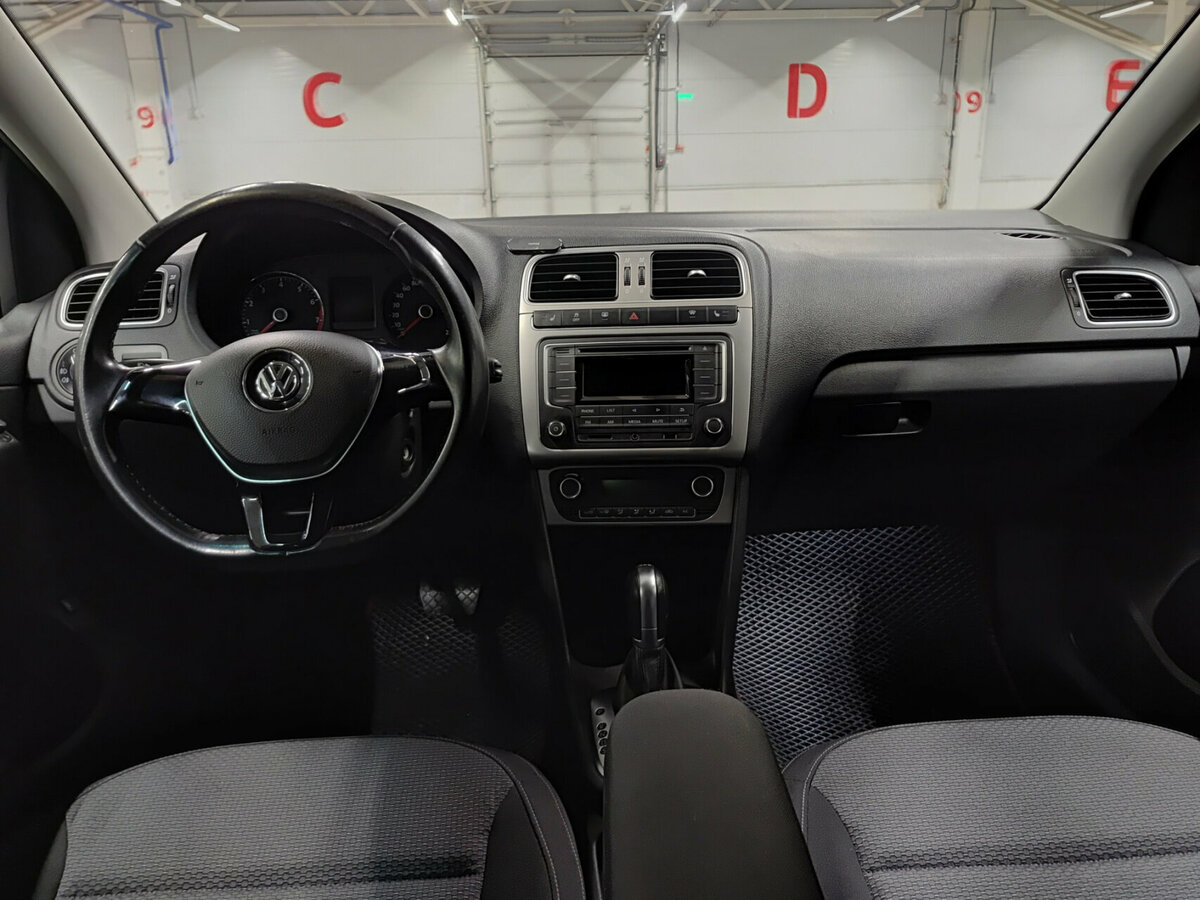 Б/У Фольксваген Поло 2016 года. Фото: #12