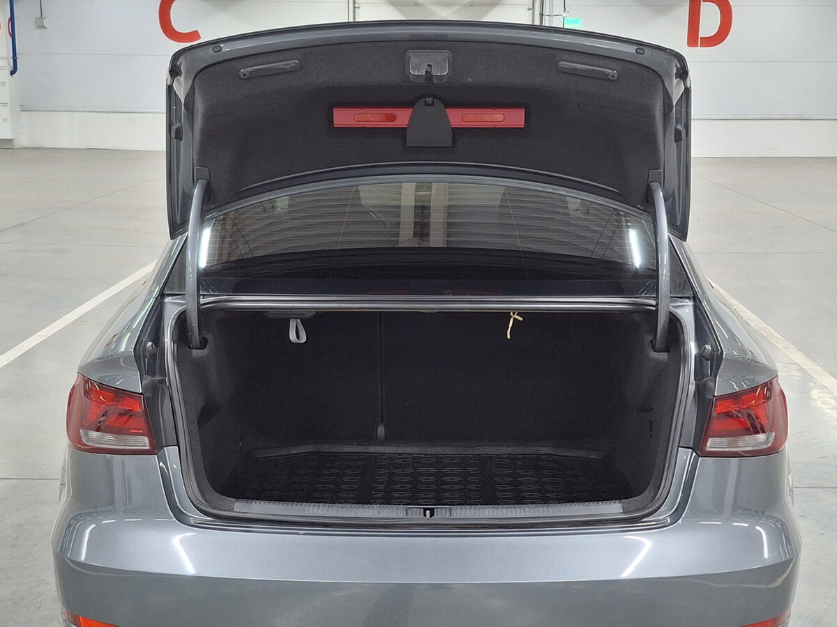 Б/У Ауди А3 2016 года. Фото: #9