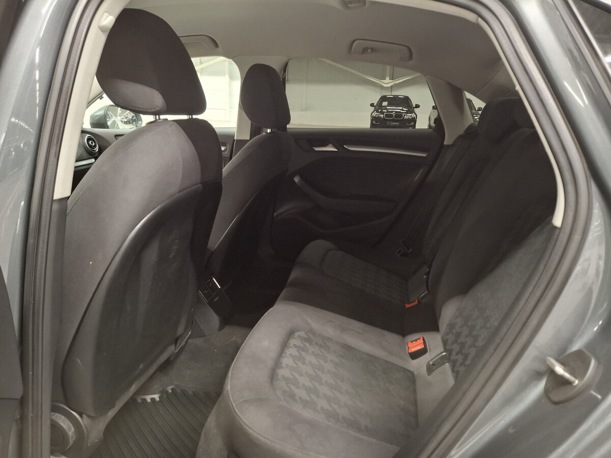 Б/У Ауди А3 2016 года. Фото: #11