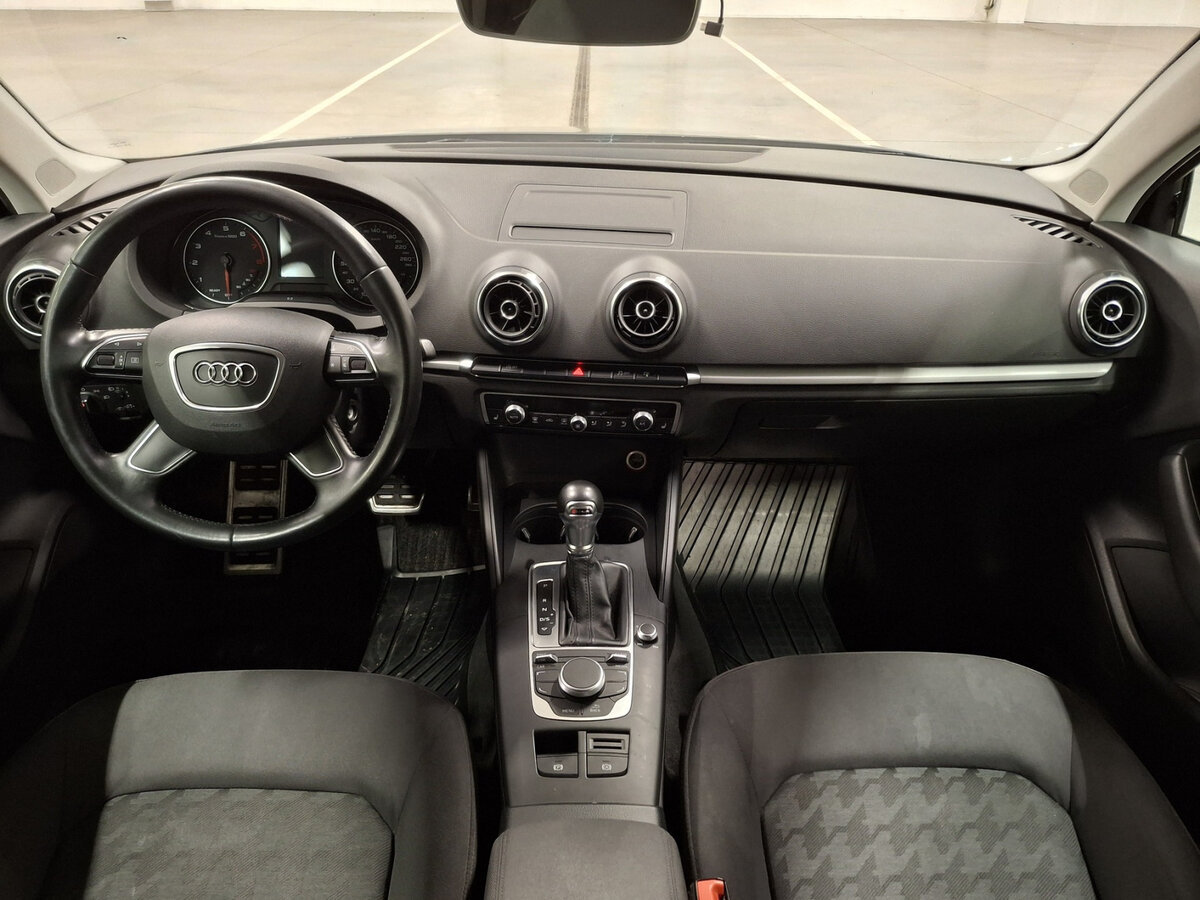 Б/У Ауди А3 2016 года. Фото: #13