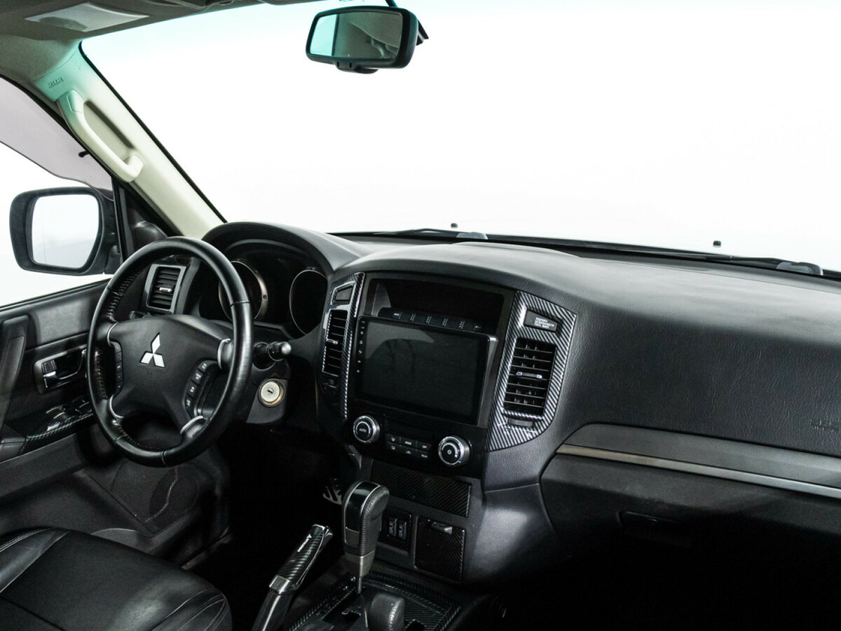 Б/У Митсубиши Паджеро 2015 года. Фото: #6