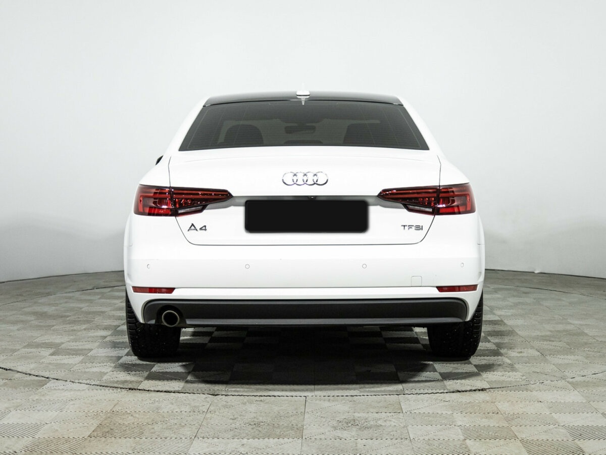 Б/У Ауди А4 2018 года. Фото: #4