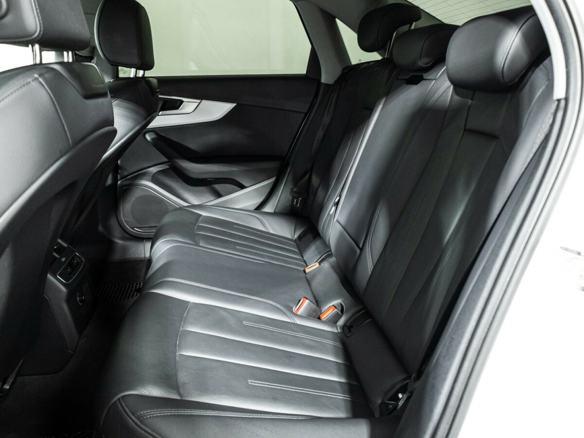 Б/У Ауди А4 2018 года. Фото: #7