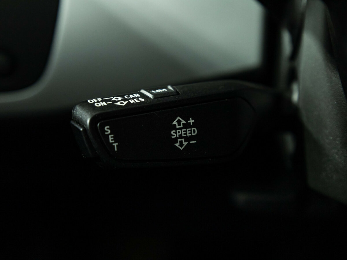 Б/У Ауди А4 2018 года. Фото: #18