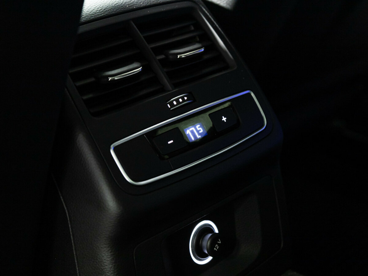 Б/У Ауди А4 2018 года. Фото: #19