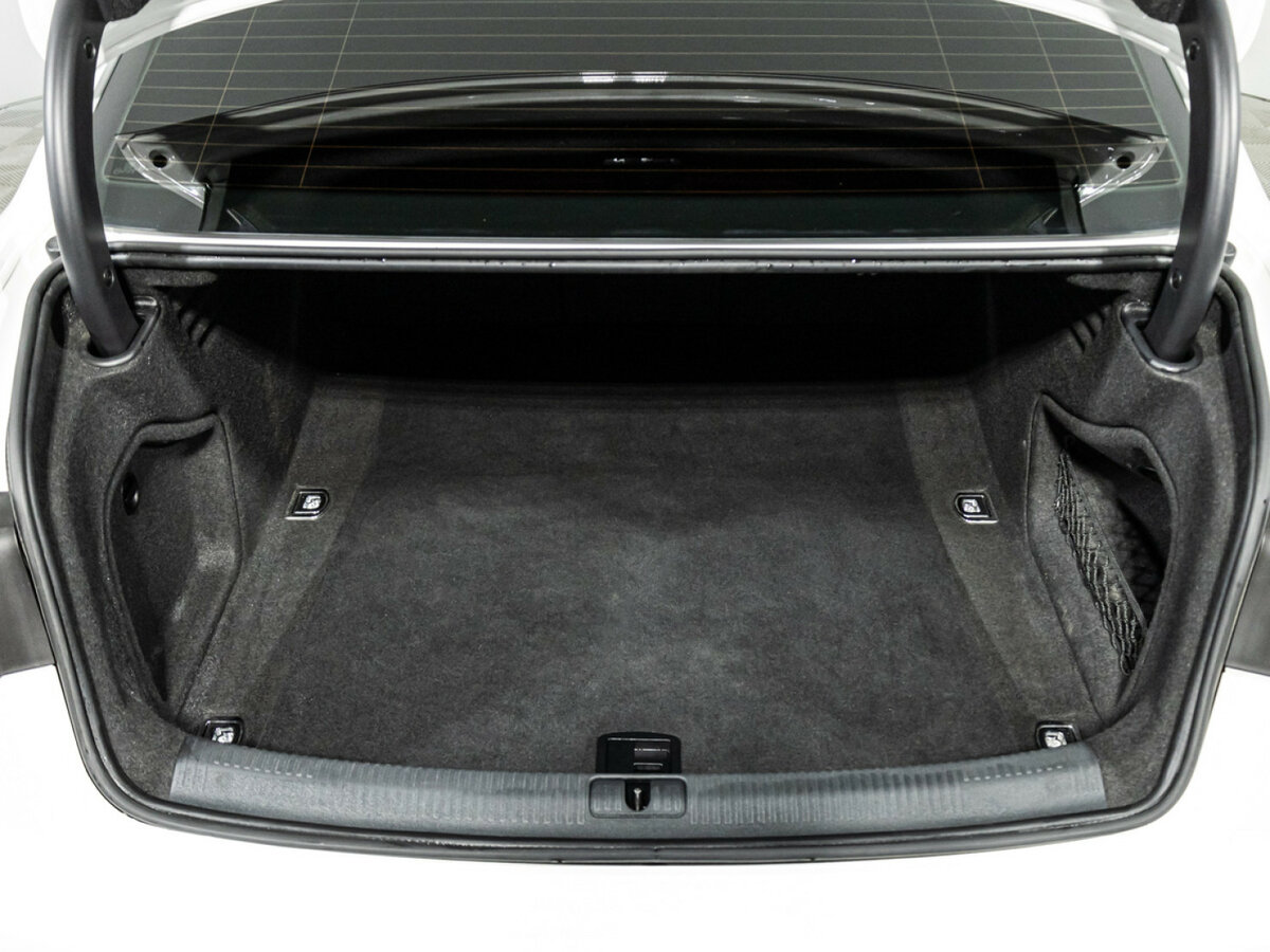 Б/У Ауди А4 2018 года. Фото: #20