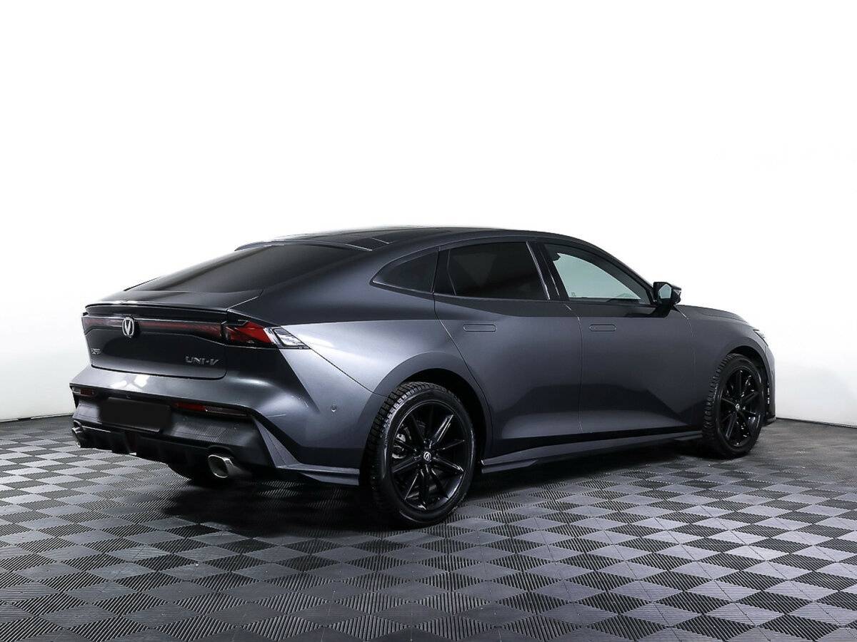 Б/У Чанган УНИ-В 2023 года. Фото: #4