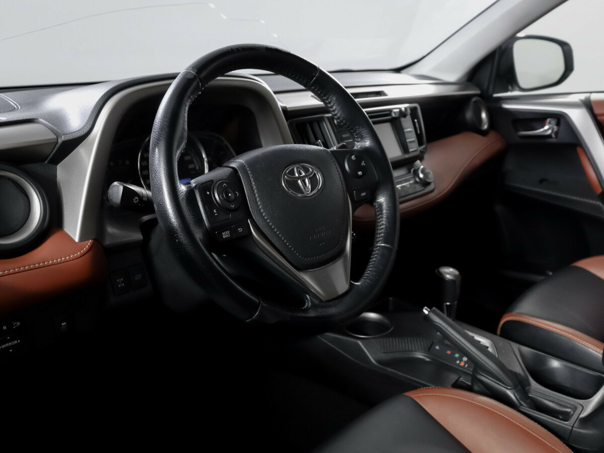 Toyota RAV4 2013 года с пробегом. Фото: #13