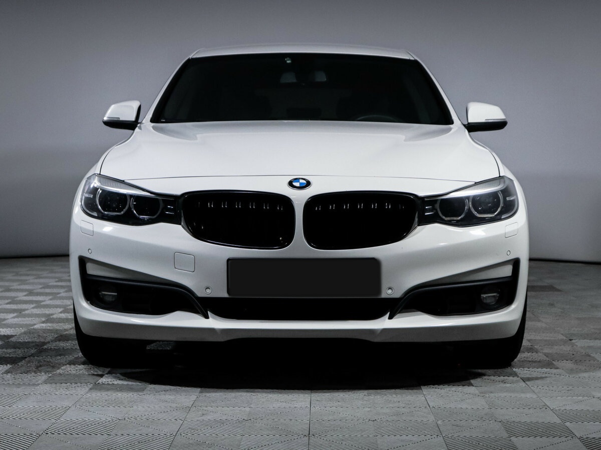 Б/У БМВ 3 серии 2018 года. Фото: #1