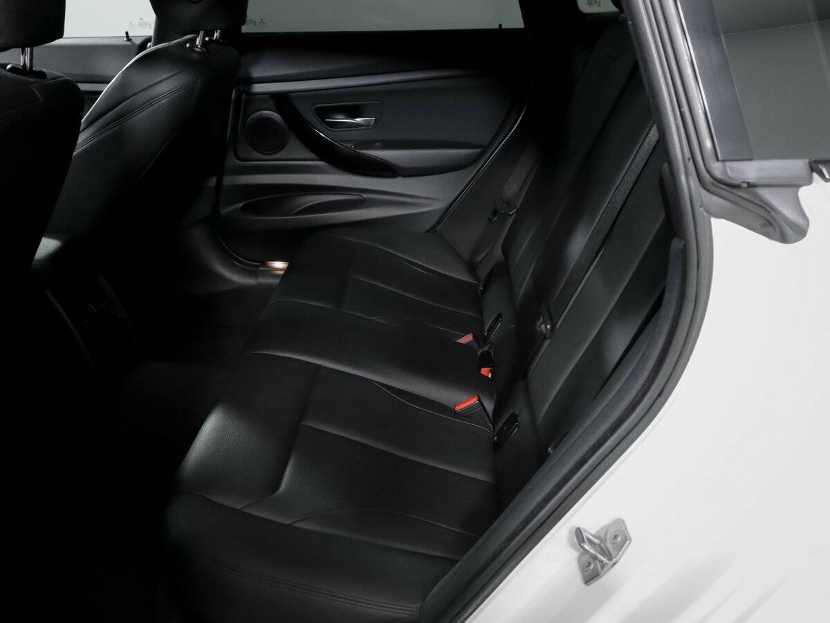 Б/У БМВ 3 серии 2018 года. Фото: #9