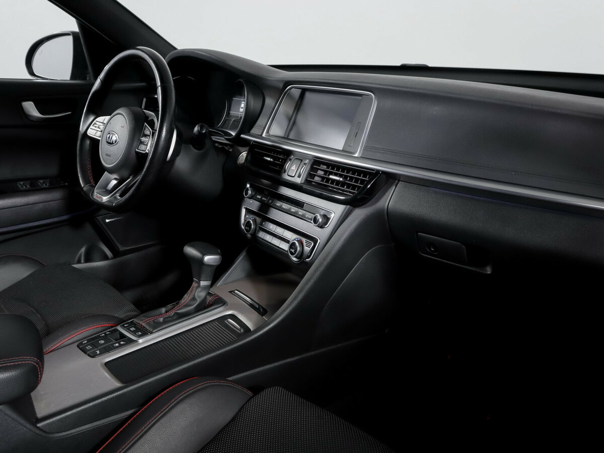 Б/У Киа Оптима 2018 года. Фото: #8