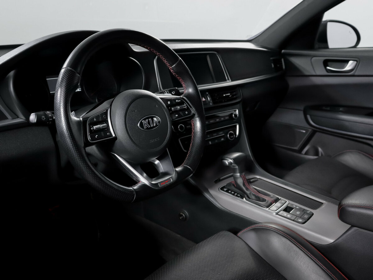 Б/У Киа Оптима 2018 года. Фото: #13